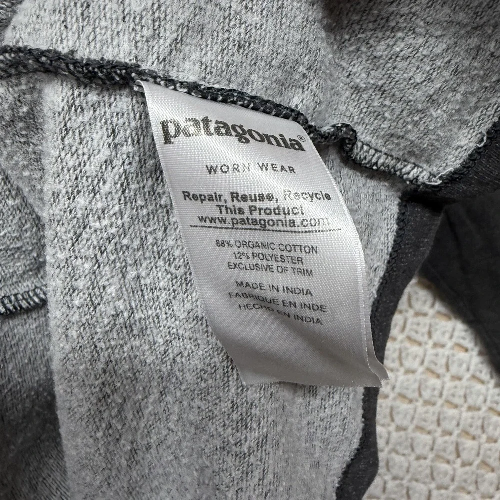 Vintage Patagonia Men's Sweater size XL Gray Built To Endure Pullover Crew Neck
